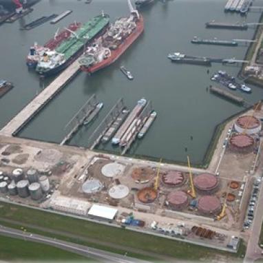 Terminal zbiornikowy do magazynowania olejów mineralnych, olejów roślinnych i paliw płynnych w porcie Rotterdam (2)